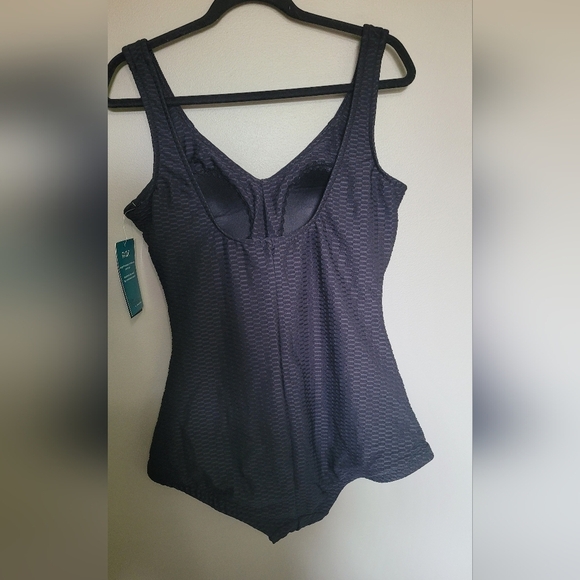 Maxine Of Hollywood Retro Fit Black Textured One-Piece Swimsuit NWT 16 - Picture 4 of 5